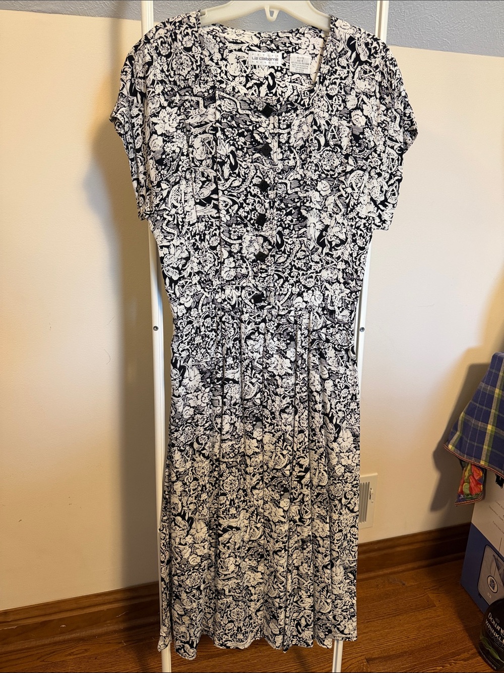 Liz Claiborne black and white toile print short sleeves rayon dress 8P VINTAGE